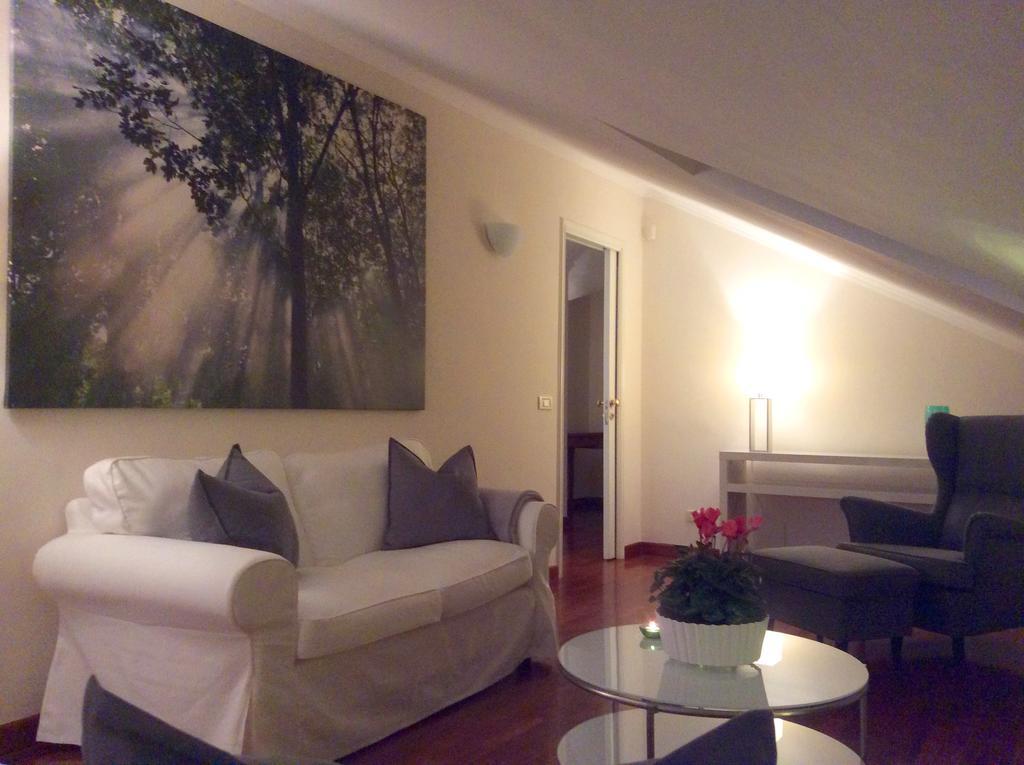 Apartment La Mansarda Alba  Pokoj fotografie